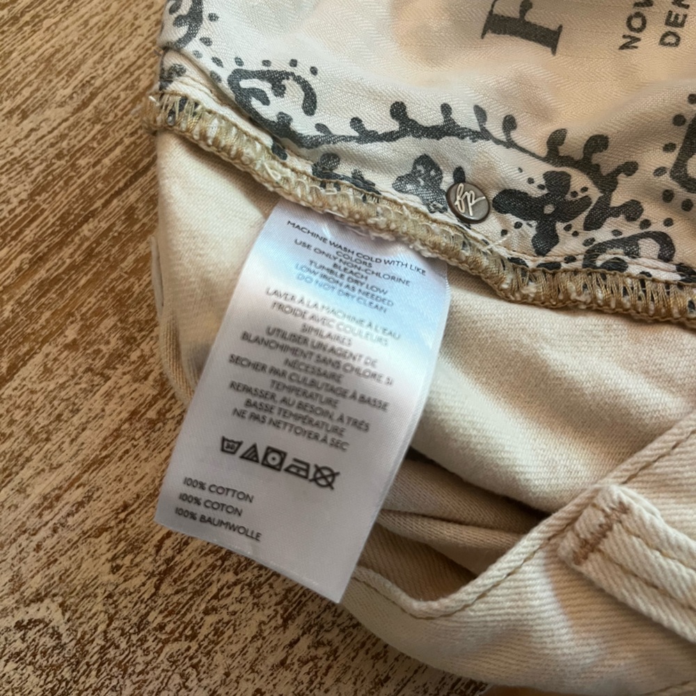 FREE PEOPLE
NOW OR NEVER DENIM SHORTS IN ECRU - Picture 13 of 13